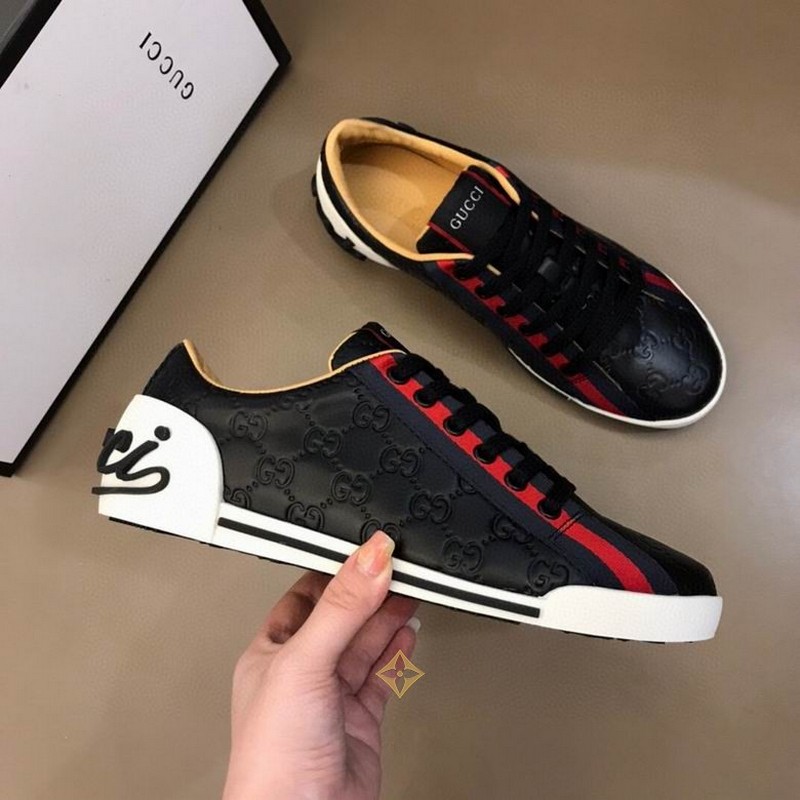 Gucci Men's Shoes 382